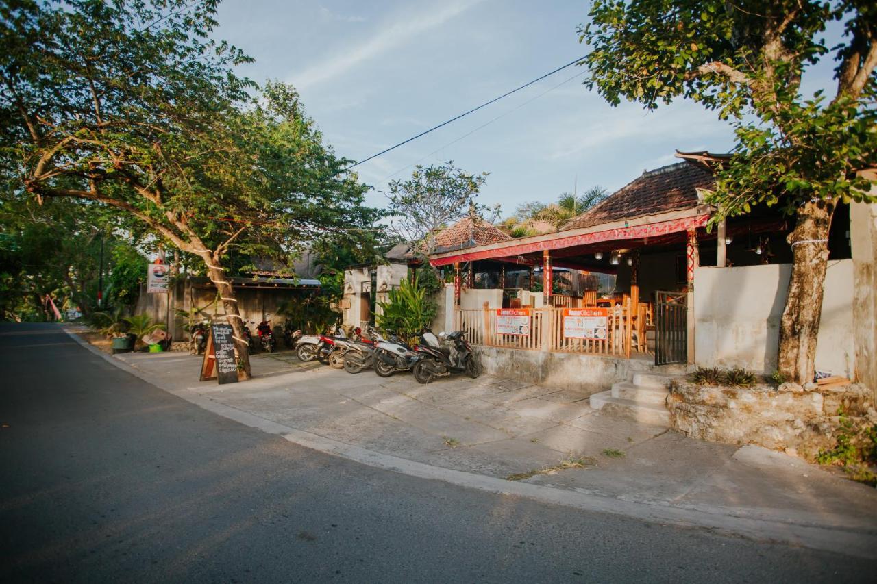 Jona Bungalow Toyapakeh Exterior photo