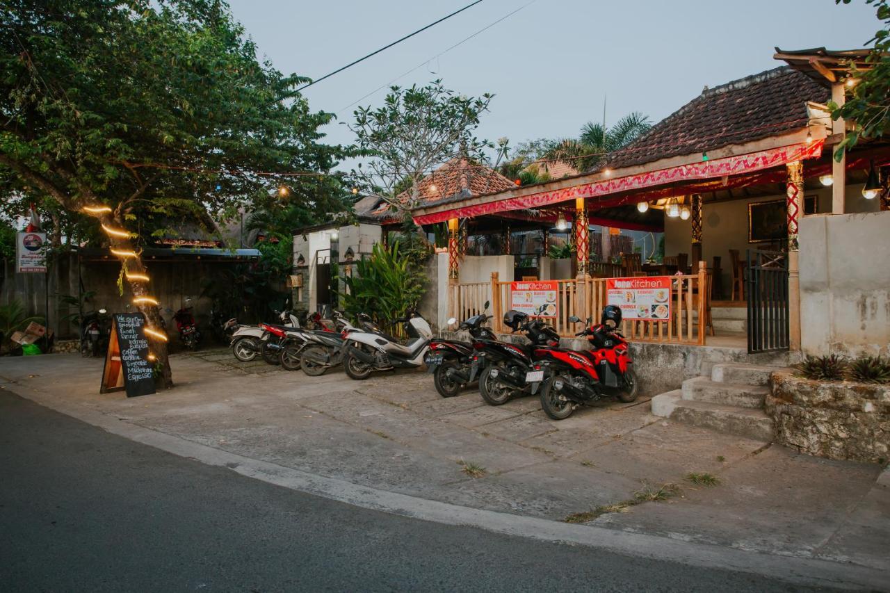 Jona Bungalow Toyapakeh Exterior photo