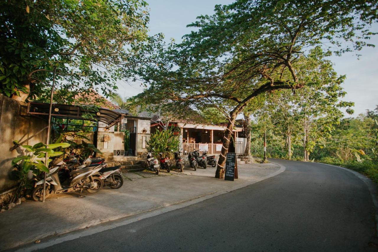 Jona Bungalow Toyapakeh Exterior photo